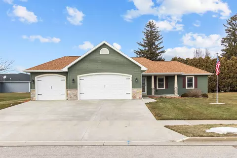 914 Duke St, Brownsville, WI 53006