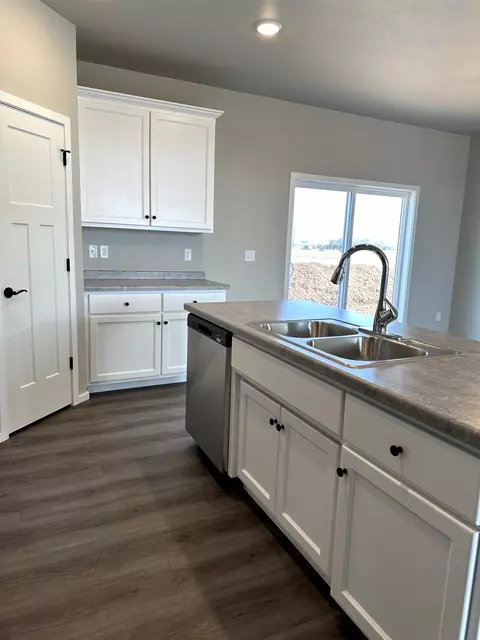 W6552 E Steamboat Lane, Appleton, WI 54915 photo 6