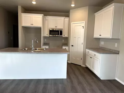 W6552 E Steamboat Lane, Appleton, WI 54915 photo 4