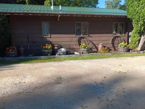 n5893 Lake Drive, Shawano, WI 54166