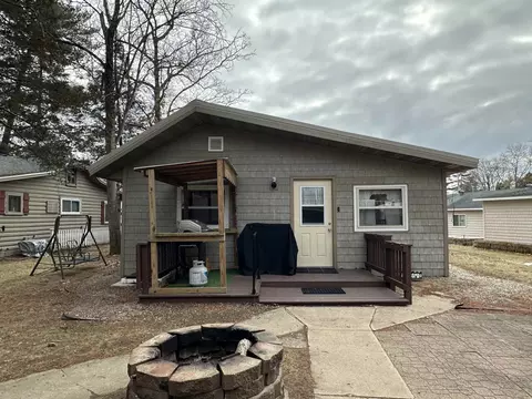 w6064 North Bay Circle, Shawano, WI 54166