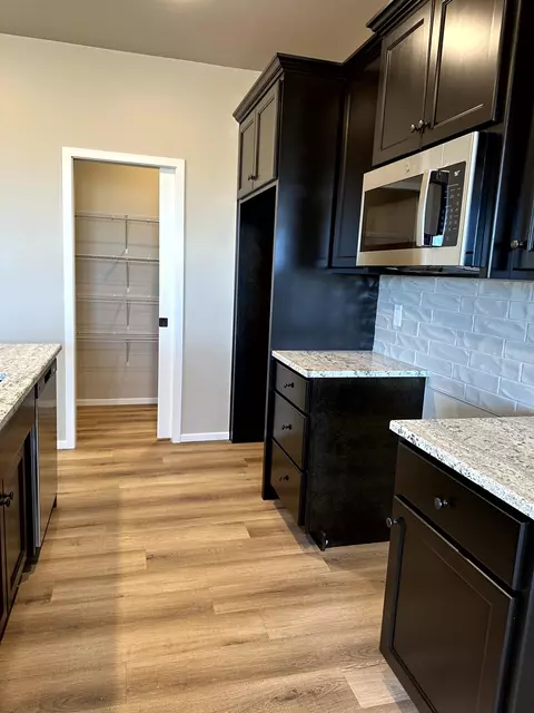 W6548 E Steamboat Lane, Appleton, WI 54915 photo 6