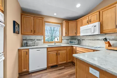 Kitchen - n9129 Mountainash Lane, Appleton, WI 54915 photo 3 of 5