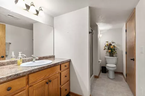 Bath - n9129 Mountainash Lane, Appleton, WI 54915 photo 3 of 3