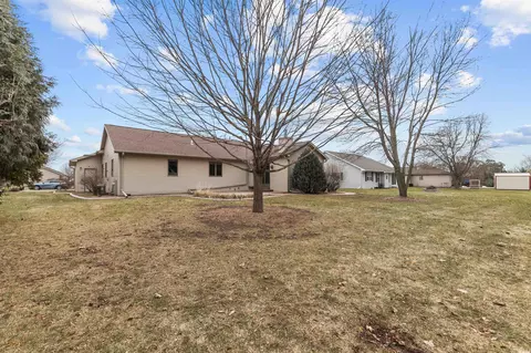 Exterior - n9129 Mountainash Lane, Appleton, WI 54915 photo 5 of 6