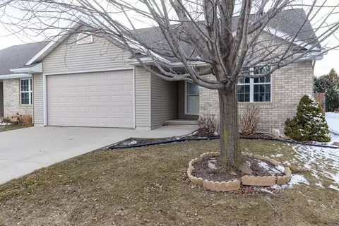 4815 N Apple Rd, Appleton, WI 54913