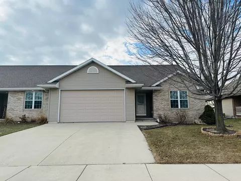 Exterior - 4815 N Apple Rd, Appleton, WI 54913 photo 5 of 8