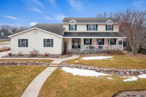 701 Oak Ln, Waupun, WI 53963