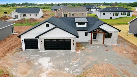 344 Willie Mays Cir, De Pere, WI 54115