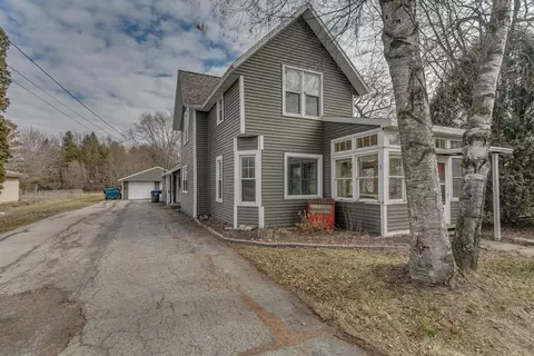 n5486 Wisconsin 76, Shiocton, WI 54170