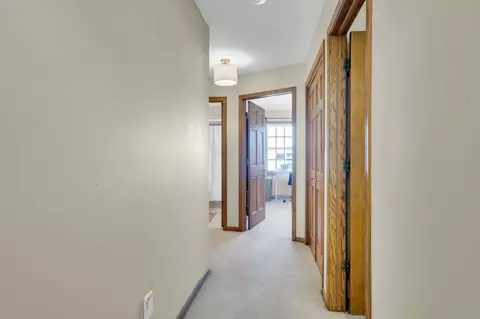 Entry Way - 400 E Wayfarer Ln, Appleton, WI 54913 photo 5 of 6