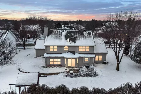 Exterior - 400 E Wayfarer Ln, Appleton, WI 54913 photo 13 of 27