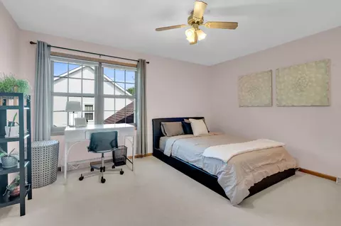 Bedroom - 400 E Wayfarer Ln, Appleton, WI 54913 photo 6 of 10