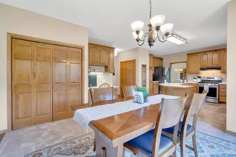 Dining - 400 E Wayfarer Ln, Appleton, WI 54913 photo 4 of 5