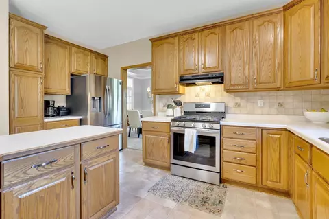 Kitchen - 400 E Wayfarer Ln, Appleton, WI 54913 photo 7 of 8