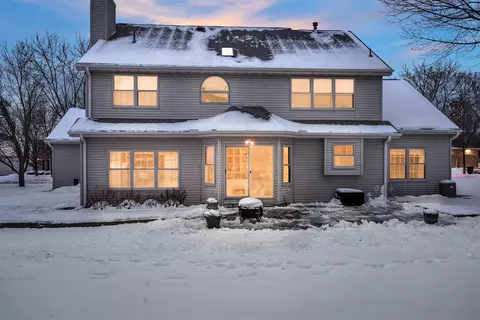 Exterior - 400 E Wayfarer Ln, Appleton, WI 54913 photo 11 of 27