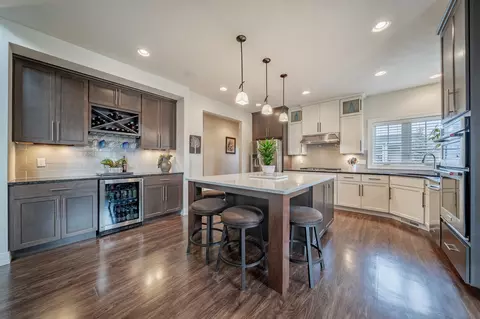 Kitchen - 219 E Bluewater Way, Appleton, WI 54913 photo 2 of 7