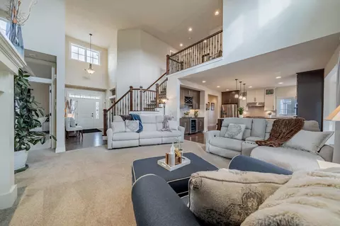 Living - 219 E Bluewater Way, Appleton, WI 54913 photo 5 of 7