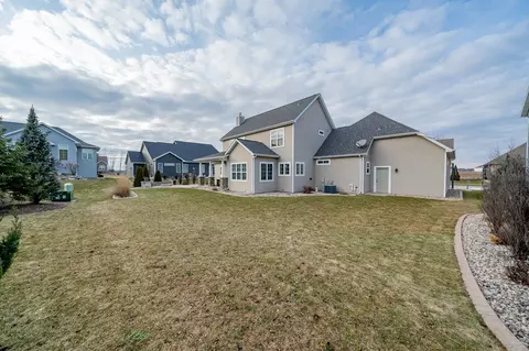 Exterior - 219 E Bluewater Way, Appleton, WI 54913 photo 6 of 12