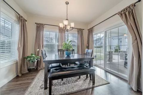Dining - 219 E Bluewater Way, Appleton, WI 54913 photo 1 of 3