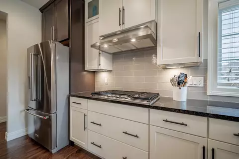 Kitchen - 219 E Bluewater Way, Appleton, WI 54913 photo 6 of 7