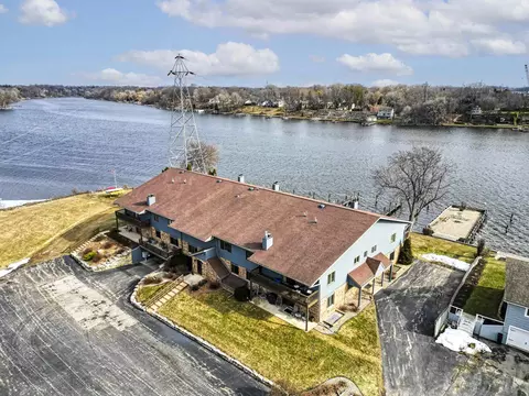 View/Area - 2486 Stroebe Island Dr, Appleton, WI 54914 photo 1 of 8