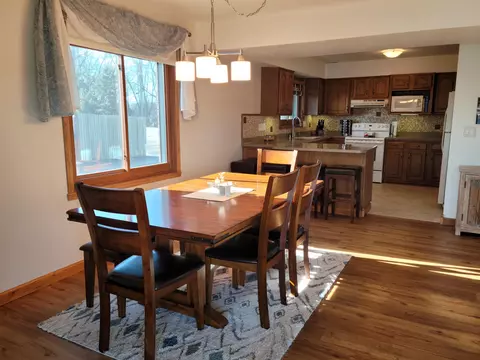 Dining - 2486 Stroebe Island Dr, Appleton, WI 54914 photo 2 of 2