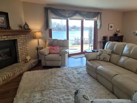 Living - 2486 Stroebe Island Dr, Appleton, WI 54914 photo 1 of 3