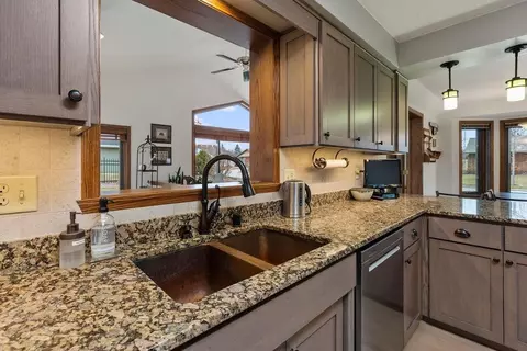 Kitchen - 21 Sunray Ct, Appleton, WI 54915 photo 1 of 3