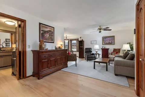 Living - 21 Sunray Ct, Appleton, WI 54915 photo 1 of 6