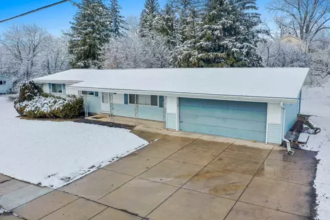 2445 Deckner Ave, Green Bay, WI 54302