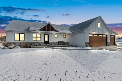 2140 Summer Breeze Ct, Green Bay, WI 54313