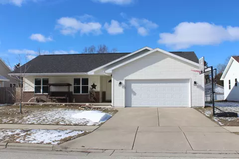 815 N 6th Ave, Sturgeon Bay, WI 54235