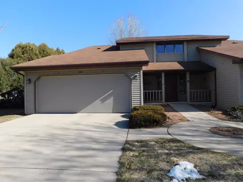 2351 Cedar Ridge Ct #D, Green Bay, WI 54313