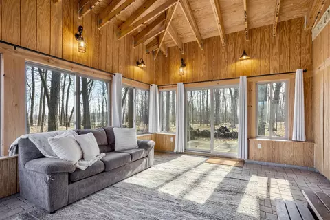 Exterior - 2831 Winnegamie Dr, Appleton, WI 54914 photo 3 of 14