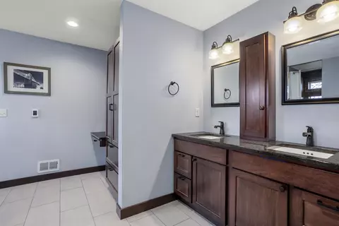 Bath - 2831 Winnegamie Dr, Appleton, WI 54914 photo 1 of 6