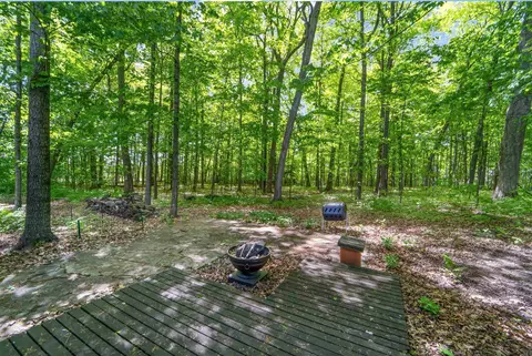 Exterior - 2831 Winnegamie Dr, Appleton, WI 54914 photo 8 of 14