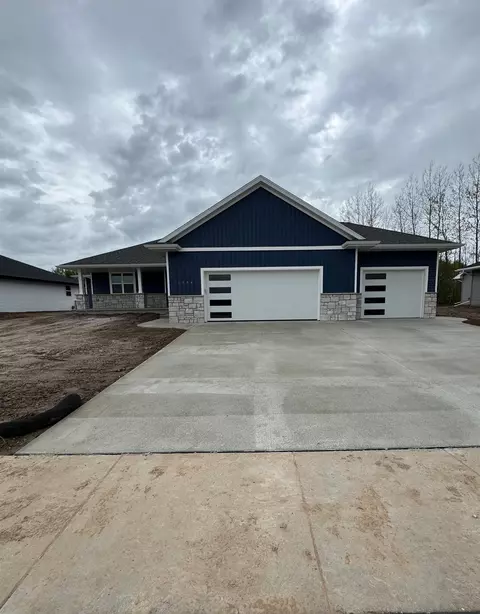 1584 Marie Ln, Green Bay, WI 54313