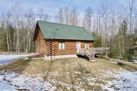 w5083 East Hardwood Lane, Porterfield, WI 54159