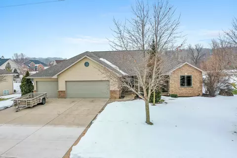 2118 Dollar Rd, De Pere, WI 54115
