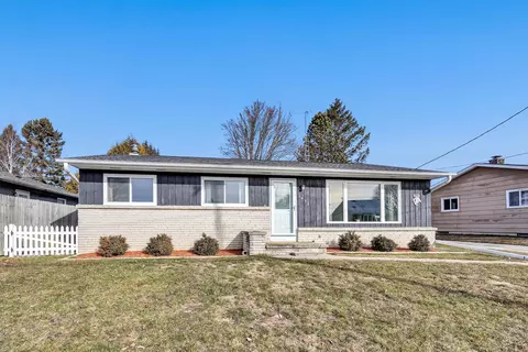 1032 34th St, Two Rivers, WI 54241