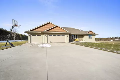 Exterior - 813 Hilbert Rd, Sobieski, WI 54171 photo 5 of 24