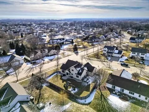 View/Area - 3724 S Hampton Ct, Appleton, WI 54915 photo 3 of 7