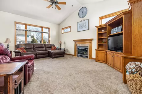 Living - 3724 S Hampton Ct, Appleton, WI 54915 photo 3 of 6