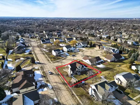 View/Area - 3724 S Hampton Ct, Appleton, WI 54915 photo 4 of 7