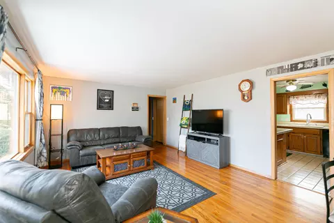 Living - 1321 S Riverdale Dr, Appleton, WI 54914 photo 1 of 7