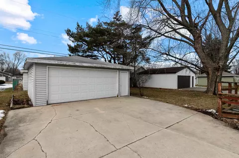 Exterior - 907 S Joseph St, Appleton, WI 54915 photo 6 of 6