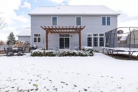 Exterior - 330 E Flintrock Dr, Appleton, WI 54913 photo 17 of 17