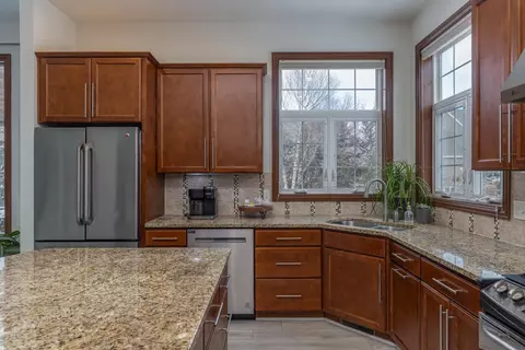 Kitchen - 330 E Flintrock Dr, Appleton, WI 54913 photo 5 of 5