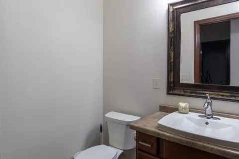 Bath - 330 E Flintrock Dr, Appleton, WI 54913 photo 1 of 6